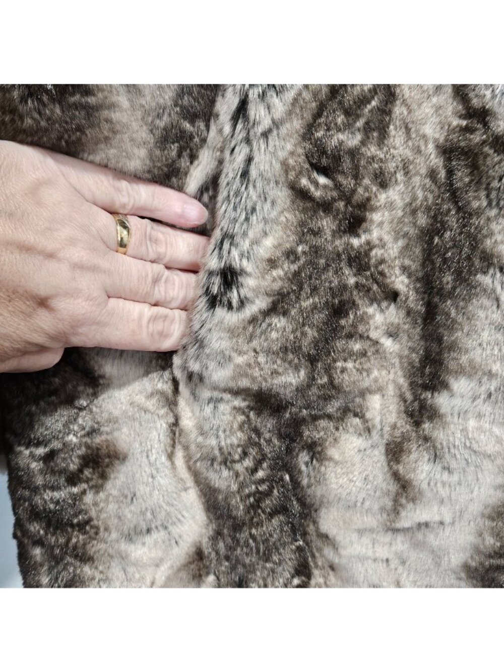 Pamela McCoy Coat Womens 1X Brown Tan Faux Fur Luxury Holiday - Picture 5 of 13